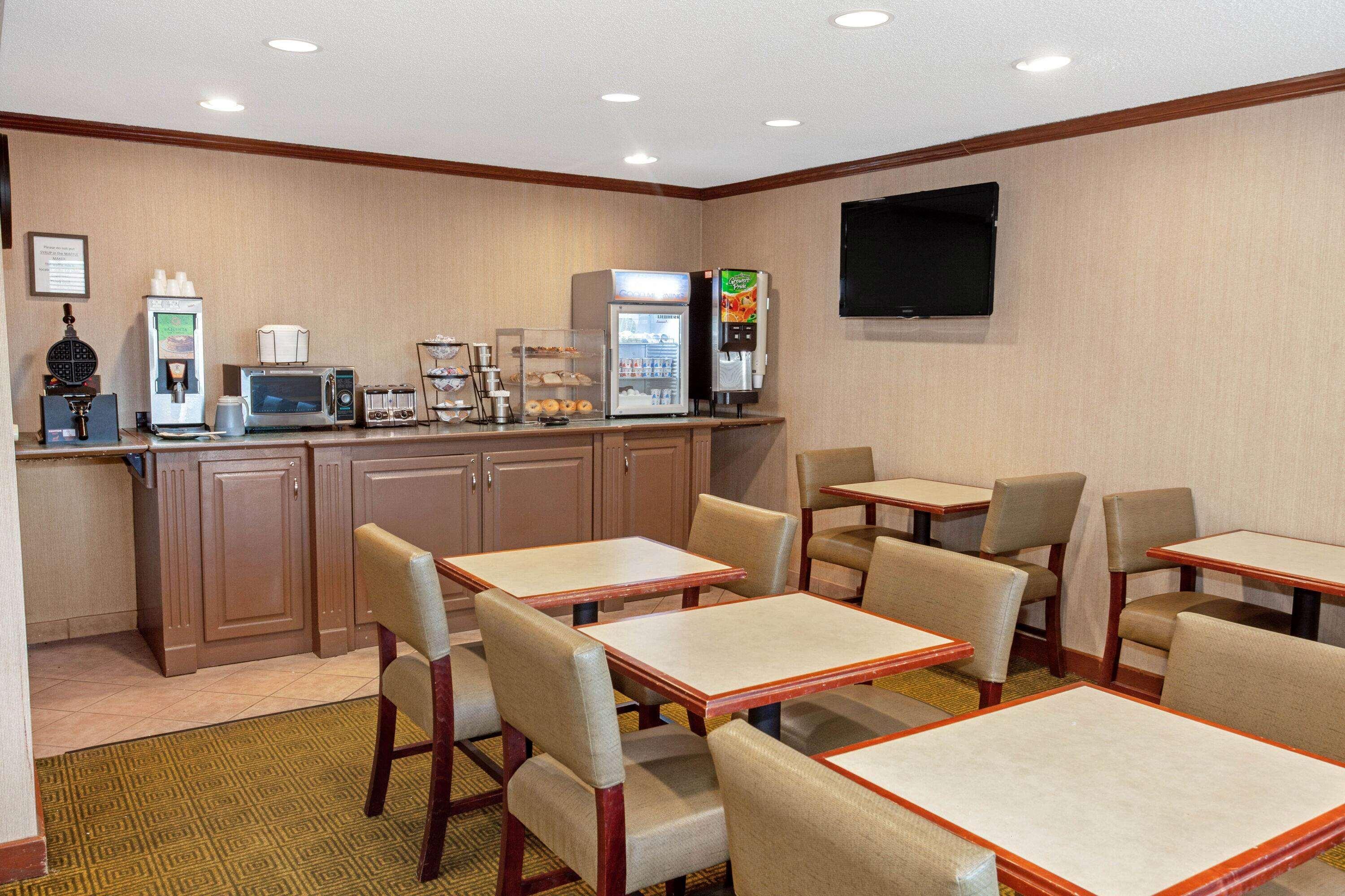 La Quinta By Wyndham Stevens Point Hotell Eksteriør bilde