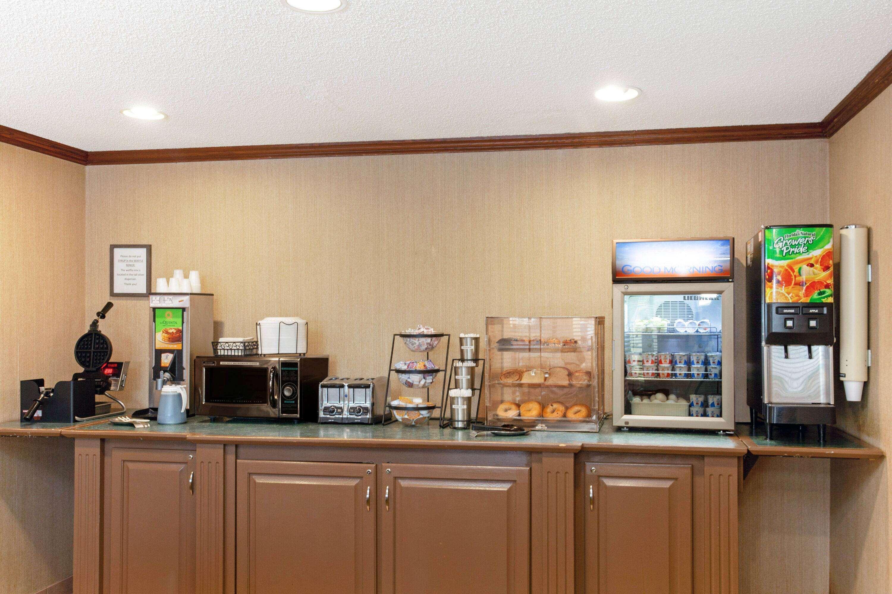 La Quinta By Wyndham Stevens Point Hotell Eksteriør bilde