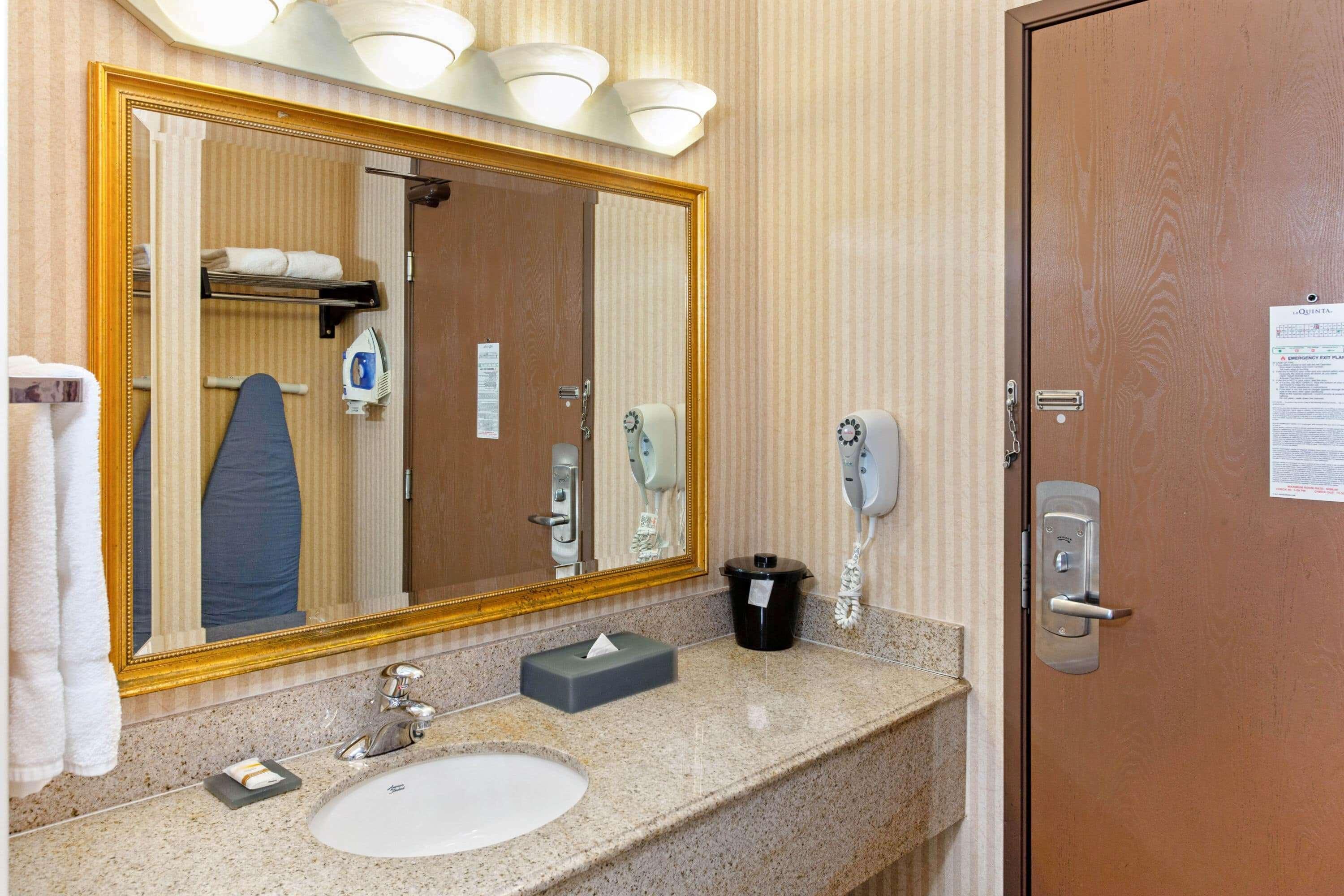 La Quinta By Wyndham Stevens Point Hotell Eksteriør bilde